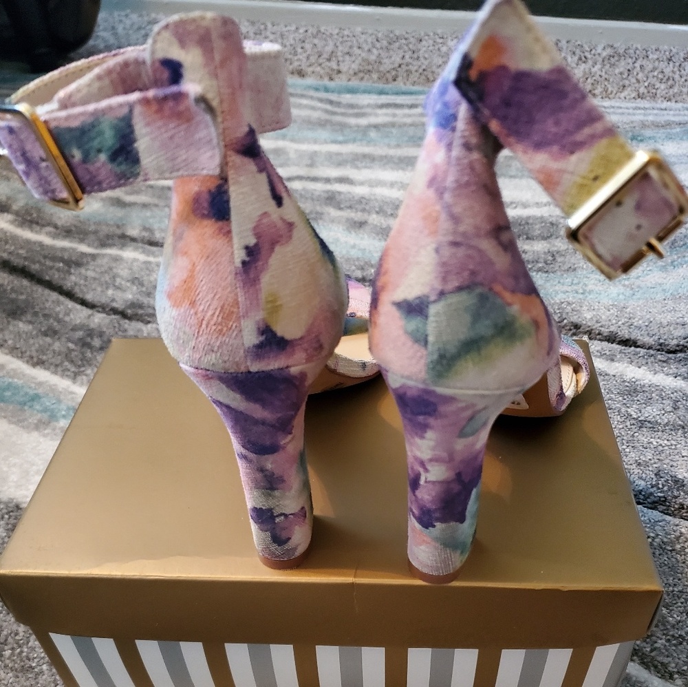 Multi-Color Heels - Picture 4 of 4